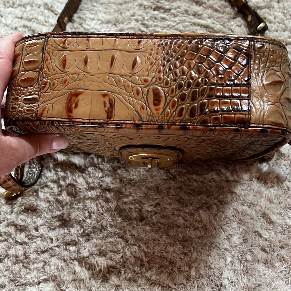 EXCEPTIONAL! Brahmin Crossbody - Picture 7 of 8